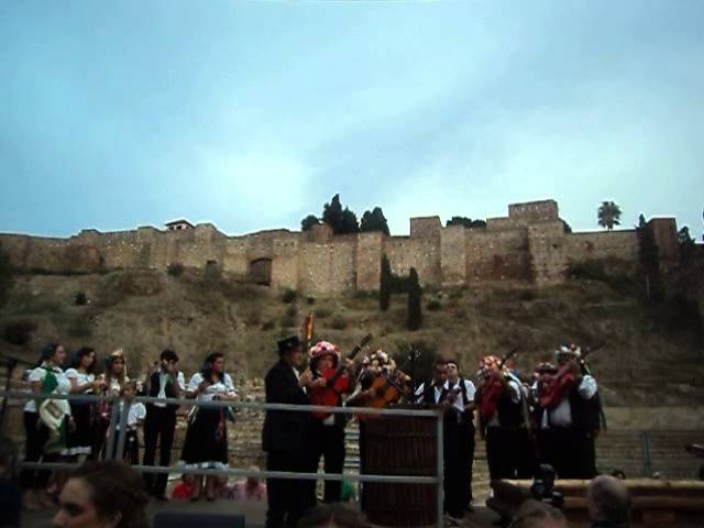 cómo visten los locales en las fiestas de Málaga ligadas a la vendimia